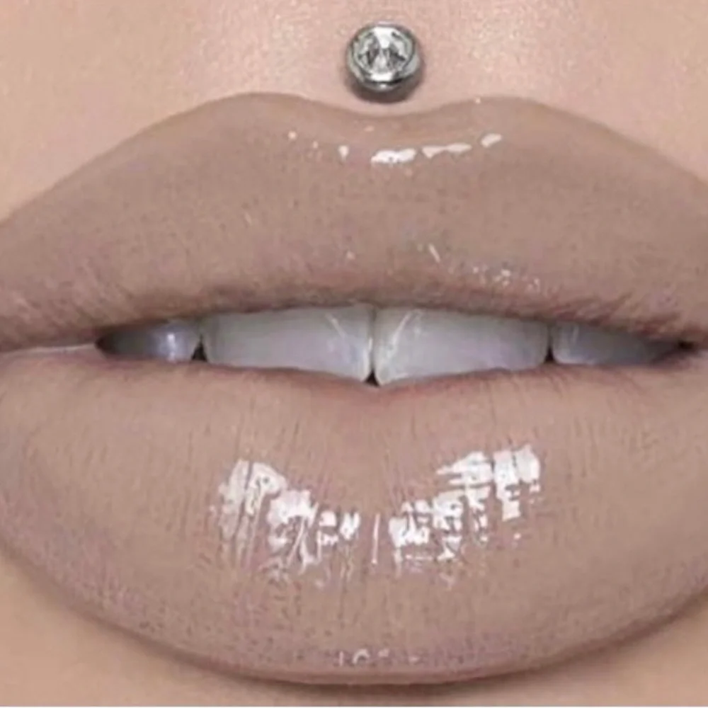 JEFFREE STAR COSMETICS The Gloss – 